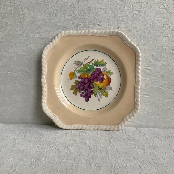 California by Johnson Brothers Vintage 7-3/4” Salad Plate Beige - Picture 1 of 13